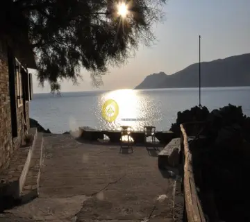 Μονοκατοικία 240τ.μ. προς πώληση φωτογραφία 1