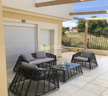 Independent Maisonette 82m<sup>2</sup> for sale photo 2
