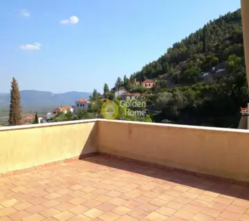 Independent Maisonette 360m<sup>2</sup> for sale photo 1