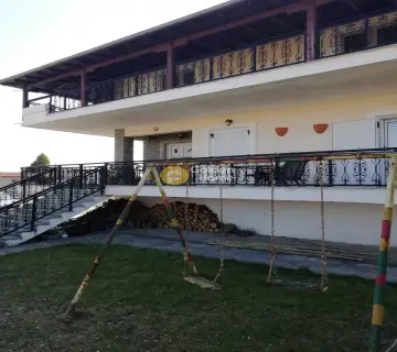 独立复式小屋 192m<sup>2</sup> for sale photo 2
