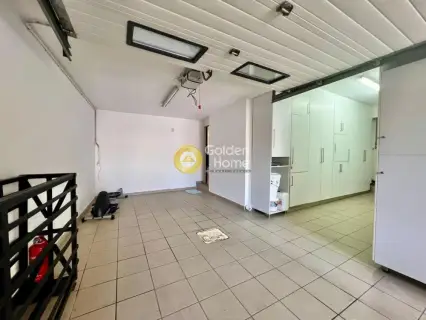 House 305m<sup>2</sup> for sale photo 33