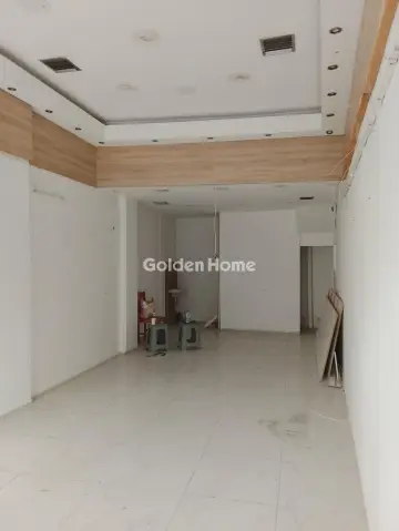 Store 67m<sup>2</sup> for rent photo 3