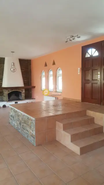 Independent Maisonette 200m<sup>2</sup> for sale photo 15