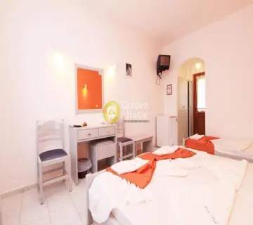 Hotel 450m<sup>2</sup> for sale photo 5