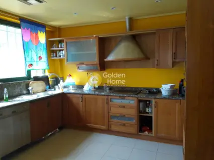 Independent Maisonette 450m<sup>2</sup> for rent photo 4
