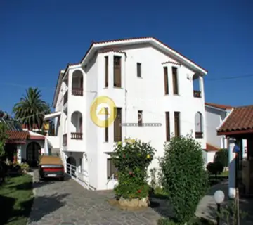 Hotel 720m<sup>2</sup> for sale photo 1