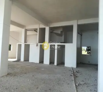 Independent Building 1100m<sup>2</sup> for sale photo 13