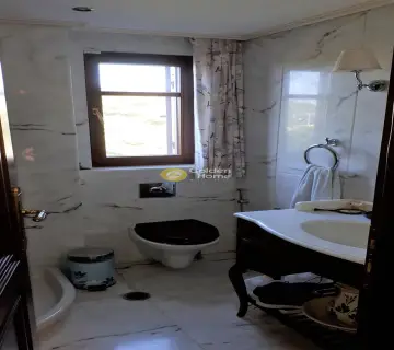 Independent Maisonette 250m<sup>2</sup> for sale photo 12