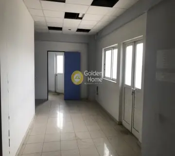 Office 220m<sup>2</sup> for rent photo 1