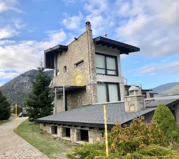 独立复式小屋 330m<sup>2</sup> for rent photo 17