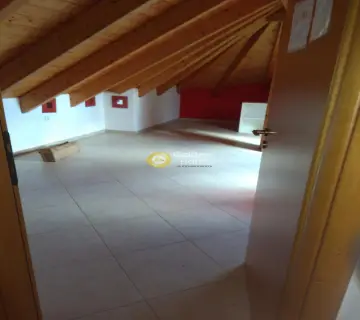 Floor Apartment 284m<sup>2</sup> for rent photo 80