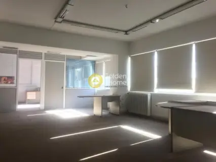 Office 302m<sup>2</sup> for rent photo 2