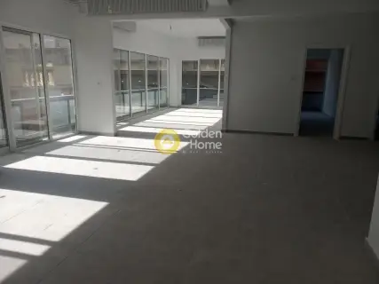Office 135m<sup>2</sup> for rent photo 4