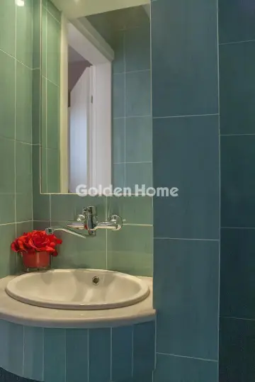 Floor Maisonette 300m<sup>2</sup> for rent photo 12