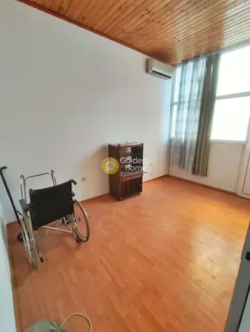 Floor Apartment 125m<sup>2</sup> for rent photo 5