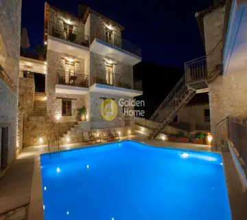 Hotel 900m<sup>2</sup> for sale photo 1