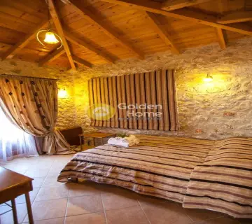 Hotel 900m<sup>2</sup> for sale photo 18