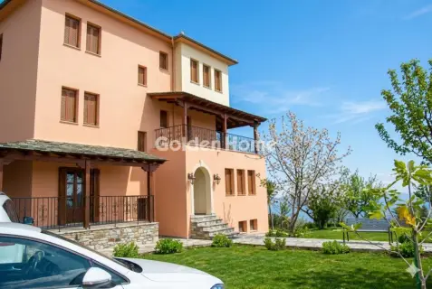 House 370m<sup>2</sup> for sale photo 13