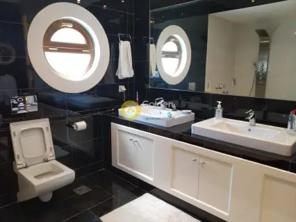 Floor Apartment 180m<sup>2</sup> for rent photo 48