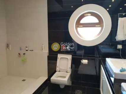 Floor Apartment 180m<sup>2</sup> for rent photo 53