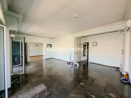 Floor Apartment 130m<sup>2</sup> for rent photo 3