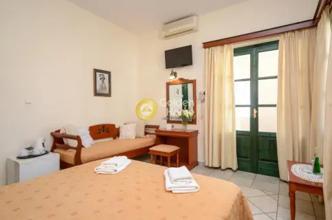 Hotel 630m<sup>2</sup> for sale photo 3