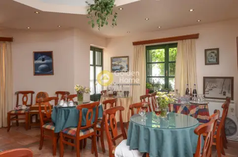 Hotel 630m<sup>2</sup> for sale photo 38