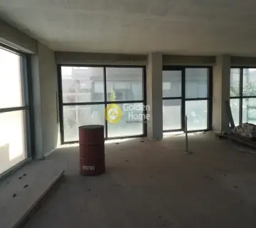Office 135m<sup>2</sup> for rent photo 3