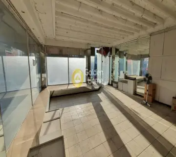 店铺 537m<sup>2</sup> for rent photo 1
