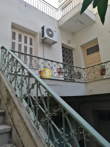 Independent Building 130m<sup>2</sup> for sale photo 1