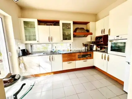 House 200m<sup>2</sup> for sale photo 56