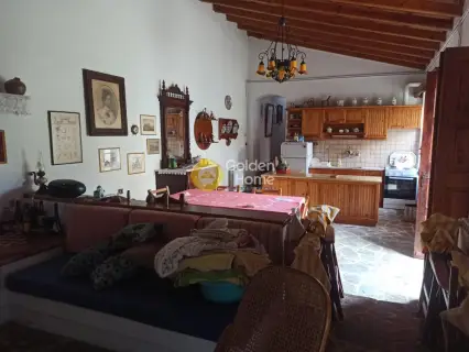 House 210m<sup>2</sup> for sale photo 2