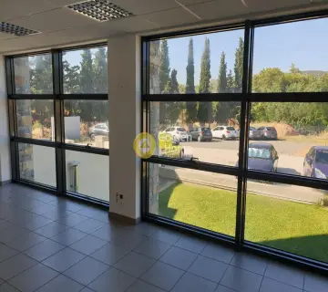 Independent Building 1500m<sup>2</sup> for sale photo 16