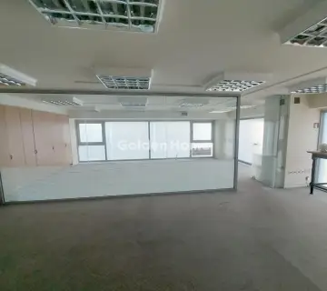 Office 70m<sup>2</sup> for rent photo 3