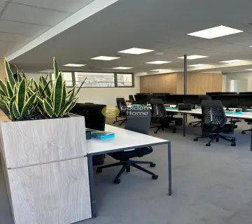 Office 261m<sup>2</sup> for rent photo 13