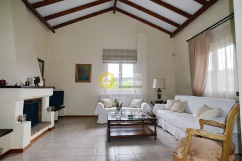 Independent Maisonette 200m<sup>2</sup> for sale photo 12