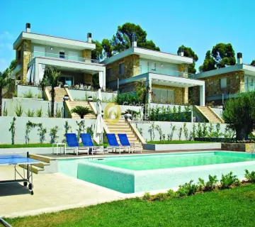 Independent Maisonette 253m<sup>2</sup> for sale photo 2543110