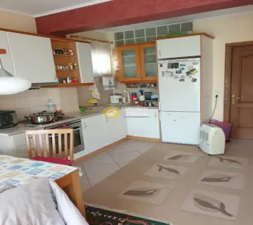 Independent Maisonette 200m<sup>2</sup> for sale photo 2950268