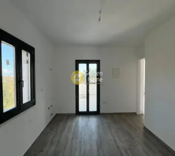 独立复式小屋 280m<sup>2</sup> for sale photo 2