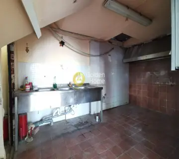 Store 80m<sup>2</sup> for rent photo 3
