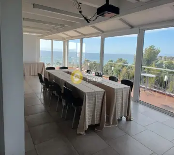 Office 54m<sup>2</sup> for rent photo 1