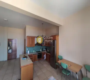 Independent Maisonette 322m<sup>2</sup> for sale photo 2