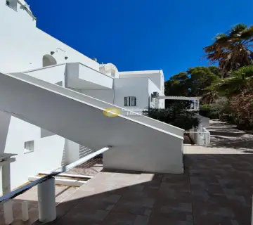 Hotel 800m<sup>2</sup> for sale photo 2