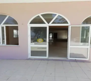 Store 200m<sup>2</sup> for rent photo 30