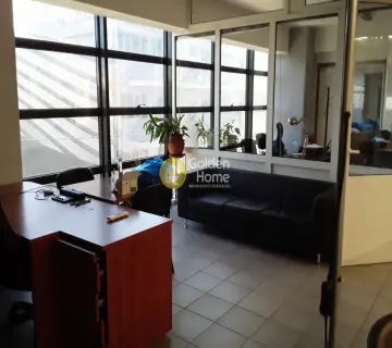 Office 387m<sup>2</sup> for rent photo 2