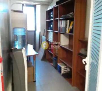 Office 387m<sup>2</sup> for rent photo 7