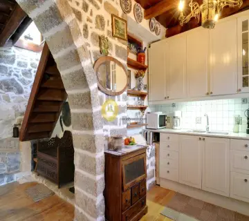 Independent Maisonette 85m<sup>2</sup> for sale photo 5