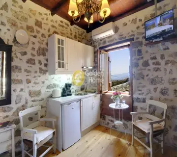 Independent Maisonette 300m<sup>2</sup> for sale photo 2
