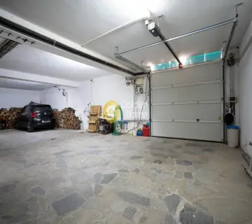 House 700m<sup>2</sup> for sale photo 49