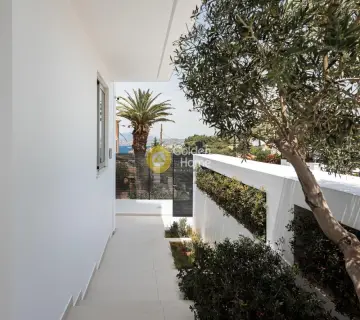 House 415m<sup>2</sup> for rent photo 80